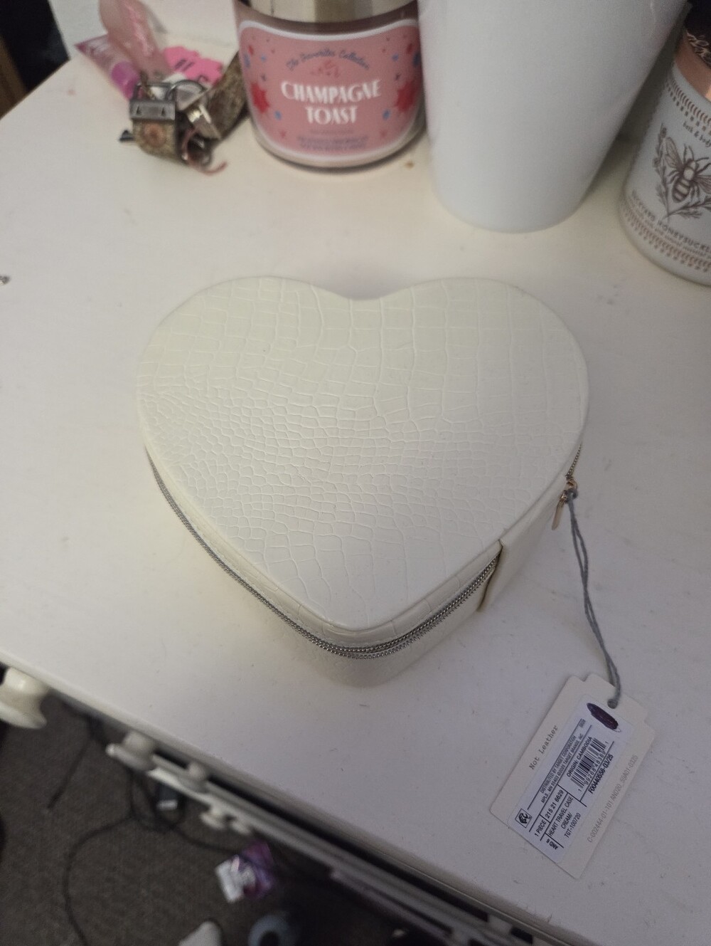 White Heart-Shaped Jewelry Case - Elegant Travel Pouch